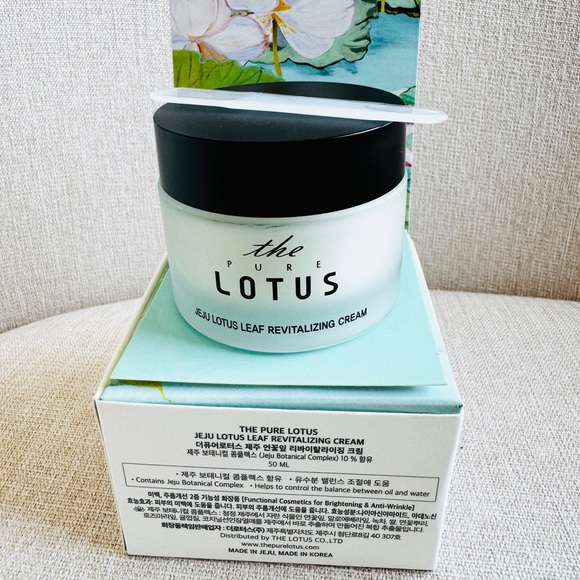 The Pure Lotus Jeju Lotus Leaf Revitalizing Cream. Korean Skincare - Picture 7 of 12